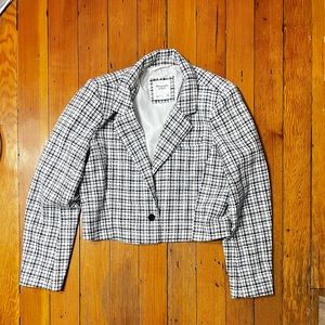 Abercrombie cropped blazer